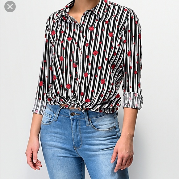 Empyre Tops - 🎄Empyre Havana Rose🎄 Stripe tie front